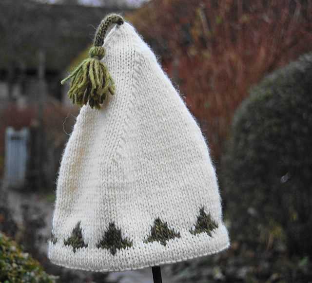 Christmas tree hat knitting pattern free