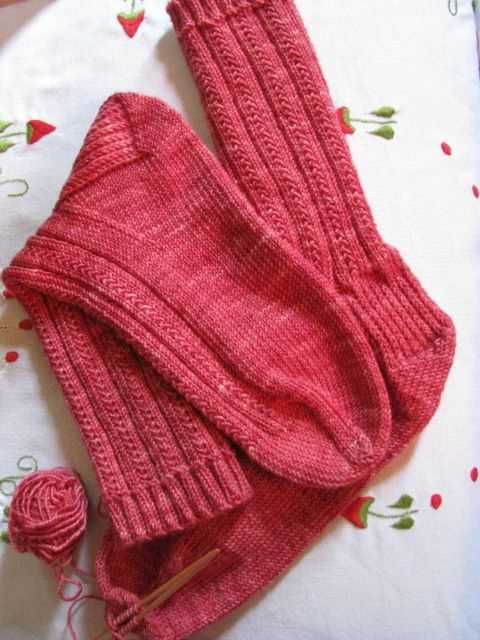 Free easy sock knitting pattern