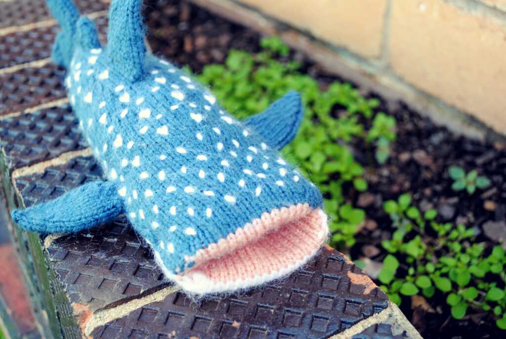 Knit whale pattern free
