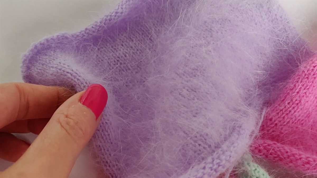Knitting patterns using angora yarn