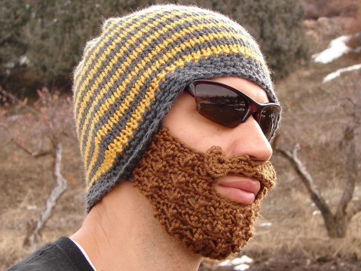 Knitted beard hat pattern