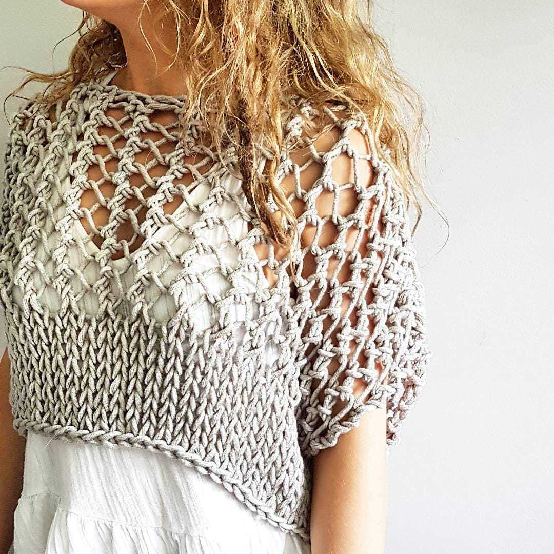 Cropped chunky cardigan knitting pattern