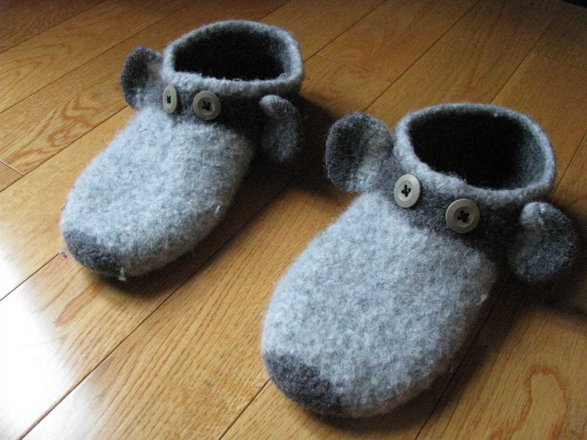 Sock monkey slippers knitting pattern free