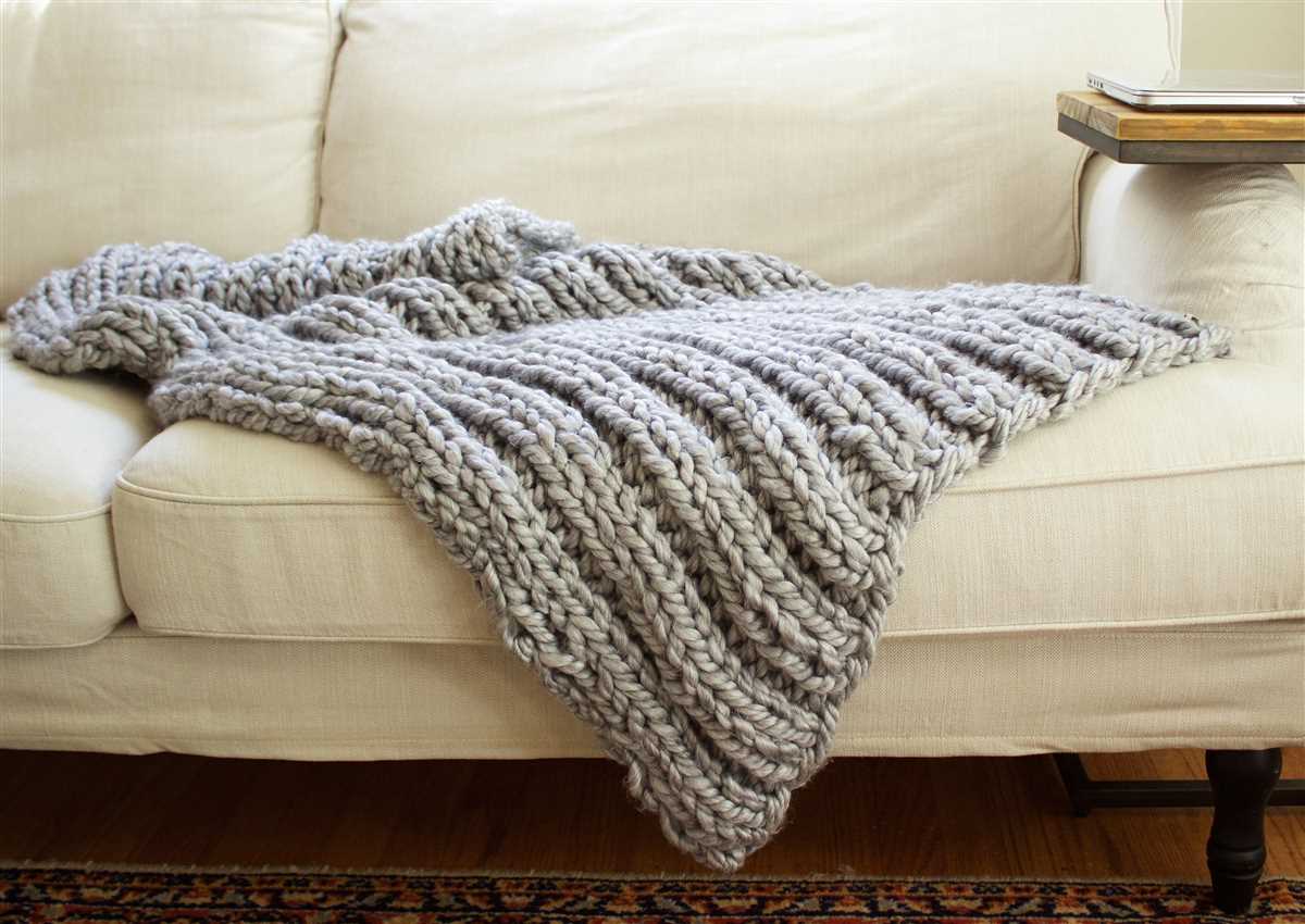 Arm knitted blanket pattern