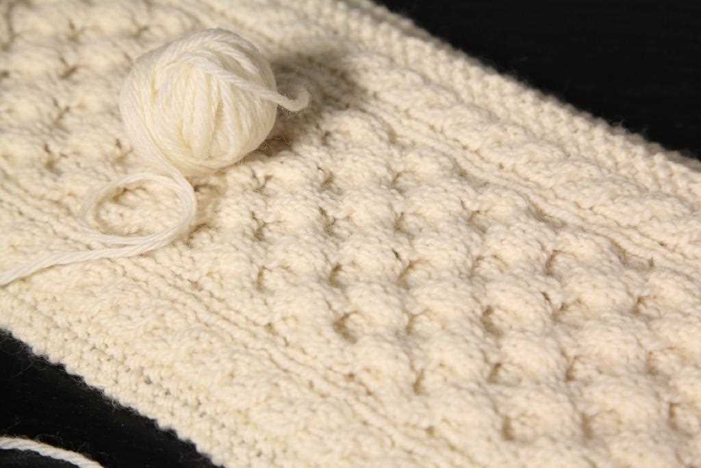 Honeycomb knitting pattern for scarf