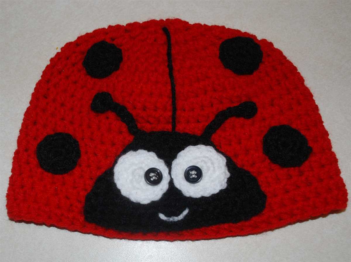 Ladybug hat knitting pattern