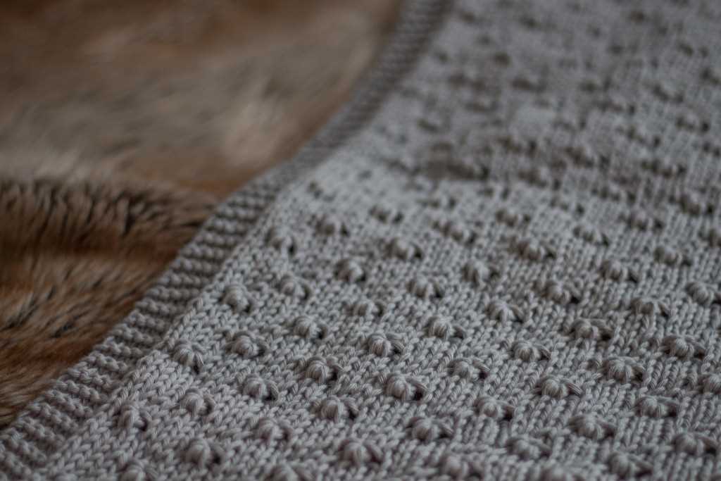 Wearable blanket knitting pattern