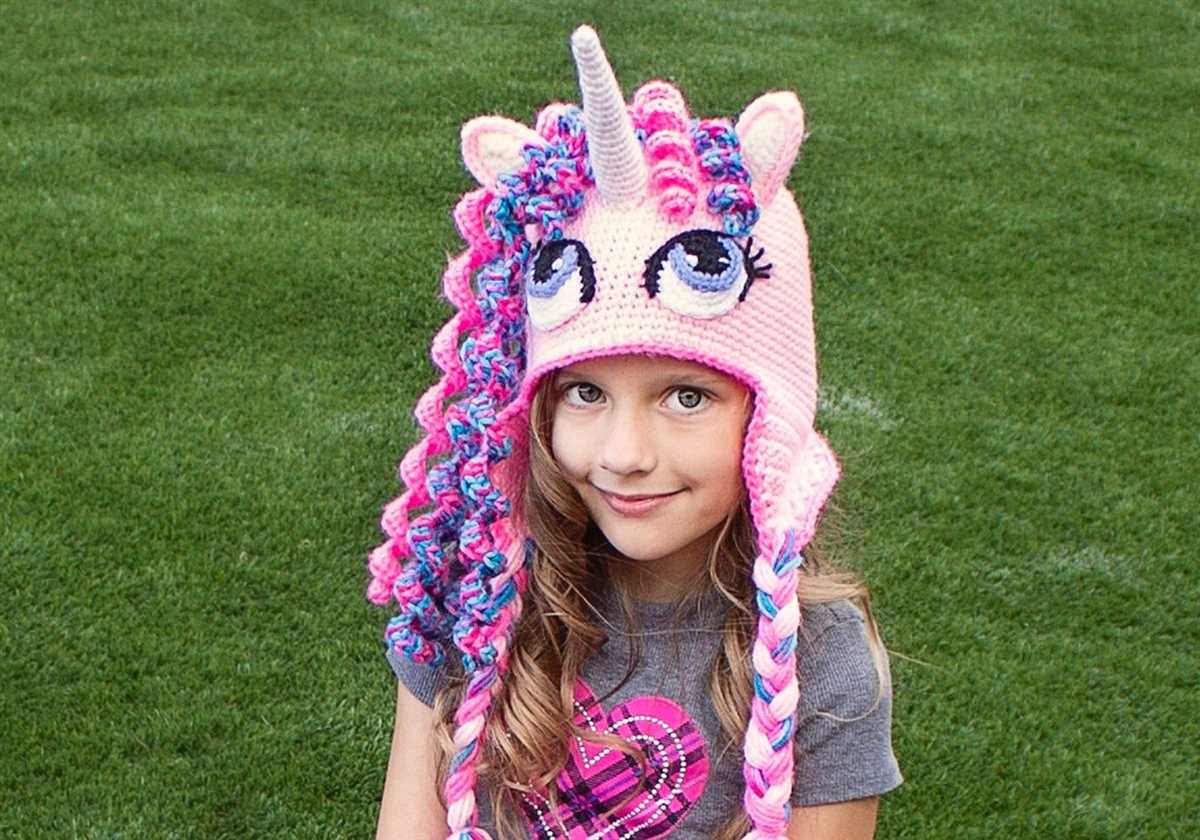 Knitting pattern for unicorn hat