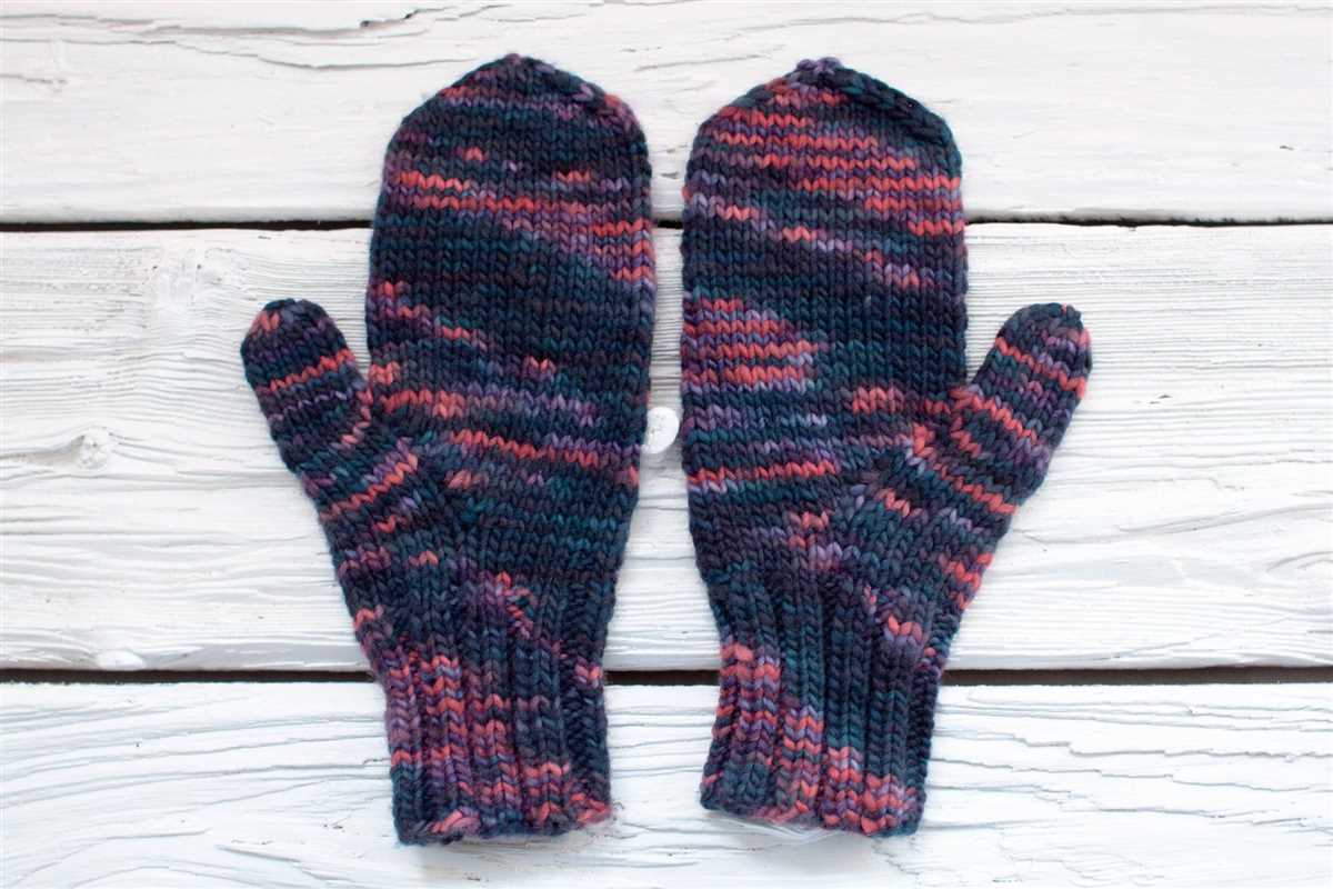 Women's mittens knitting pattern