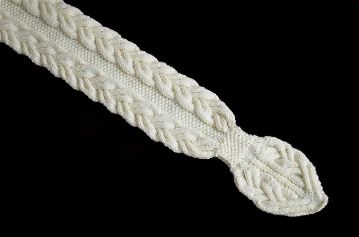 Circular knitting needles scarf pattern