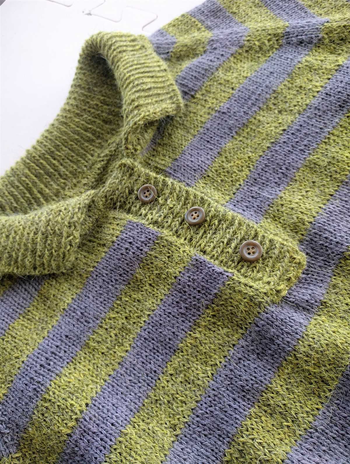 Polo neck knitting pattern