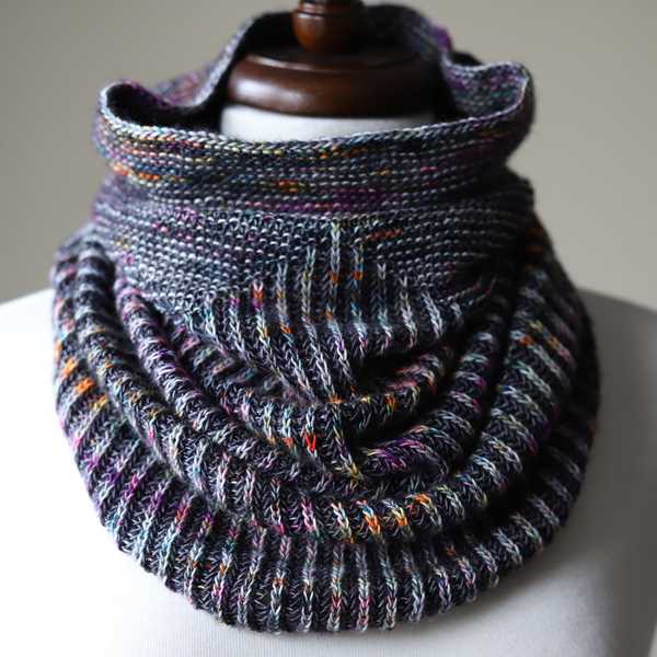 Brioche cowl knitting pattern