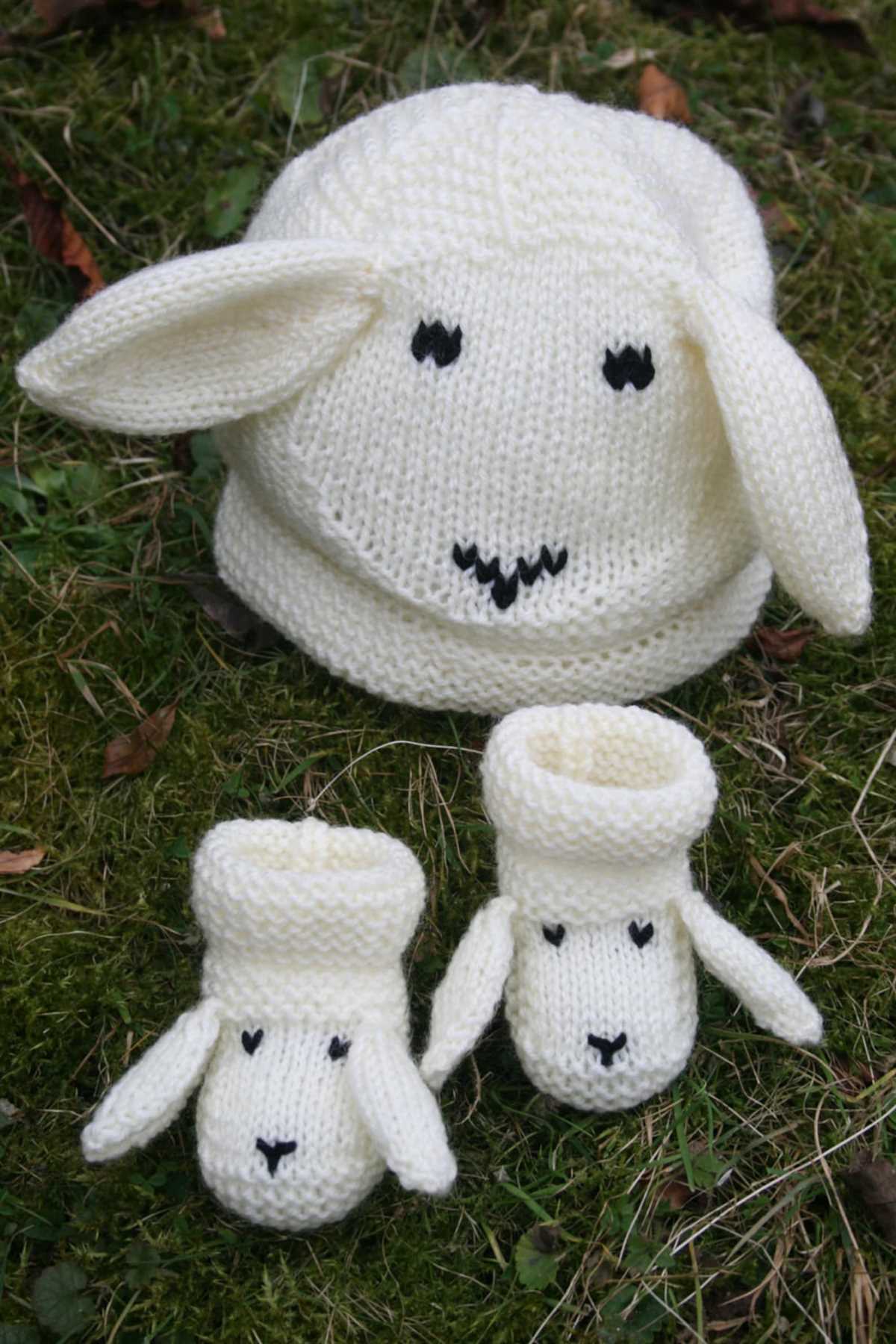 Sheep hat knitting pattern