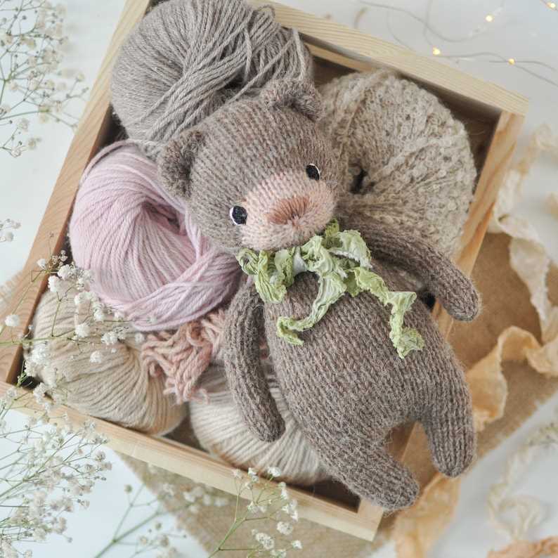 Teddy bear trousers knitting pattern