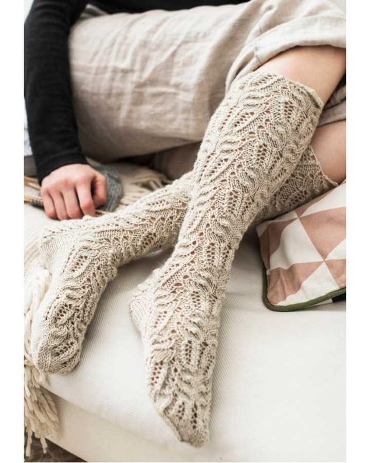 Lace socks knitting pattern free