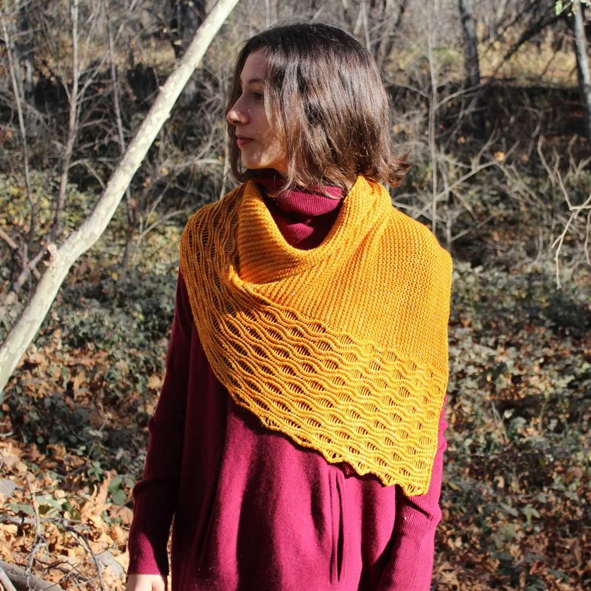 Knitted triangle head scarf pattern