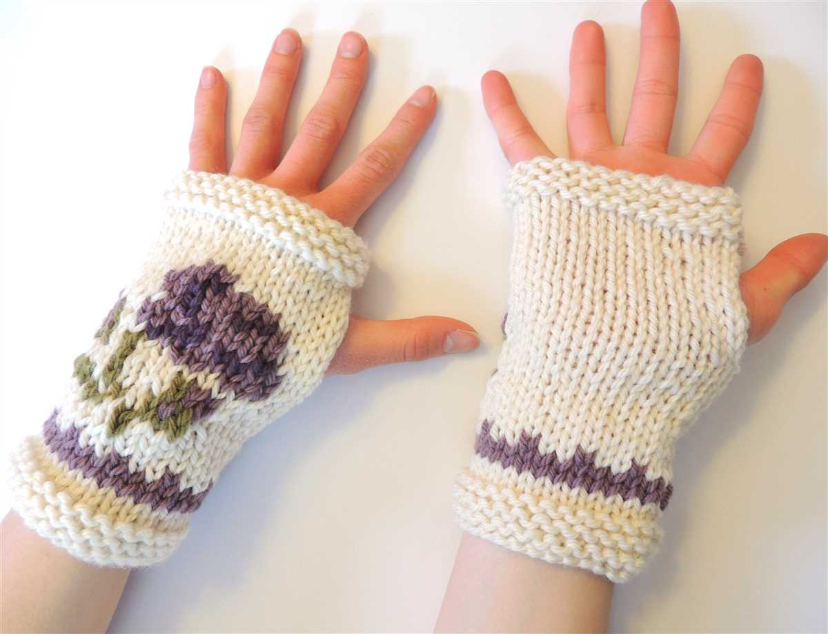 Free knitting pattern fingerless gloves 8 ply
