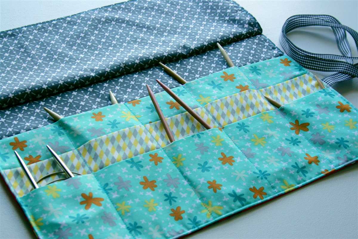 Free pattern for knitting needle case