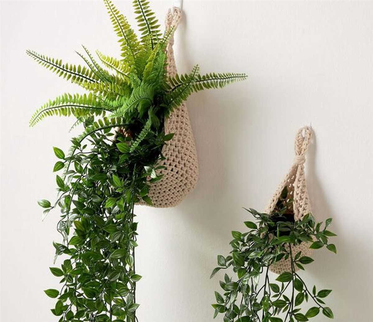Knitted hanging plant holder pattern
