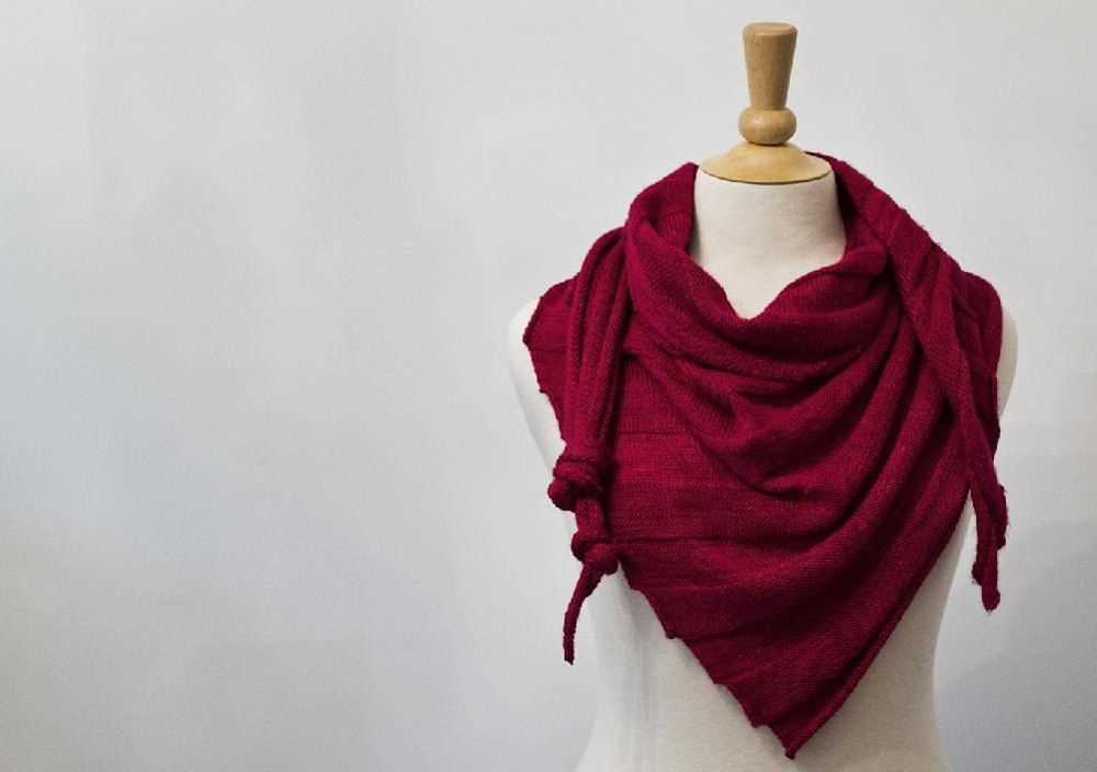 Asymmetrical shawl knitting pattern