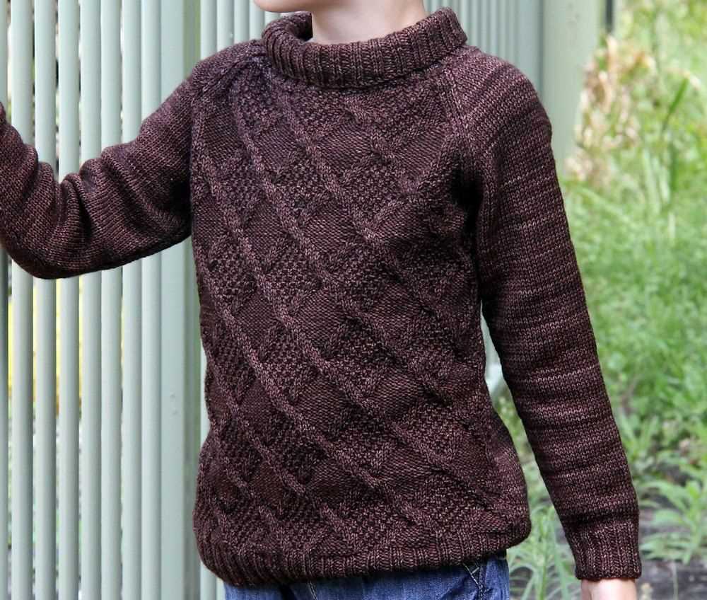 Chunky yarn sweater knitting pattern